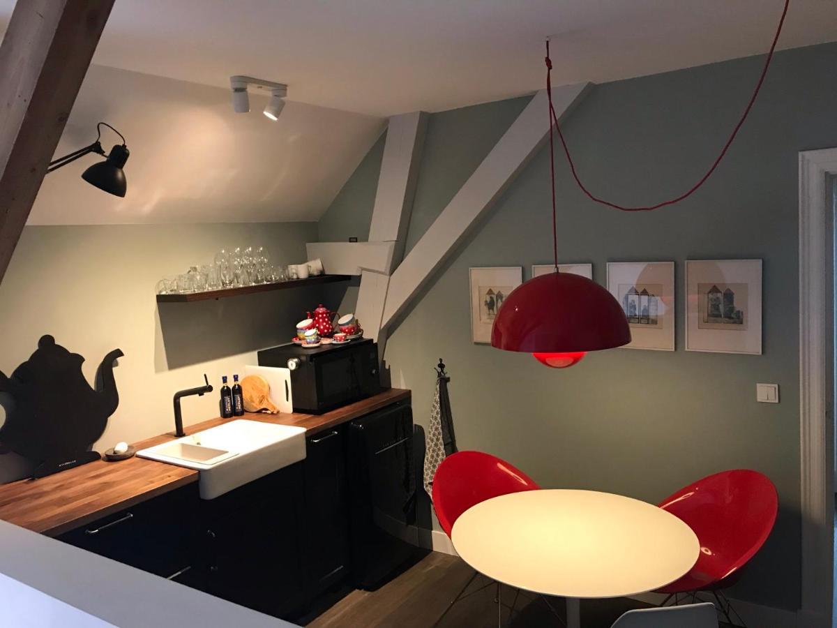 B&B Logeren Bij De Burgemeester Stad aan 't Haringvliet Dış mekan fotoğraf