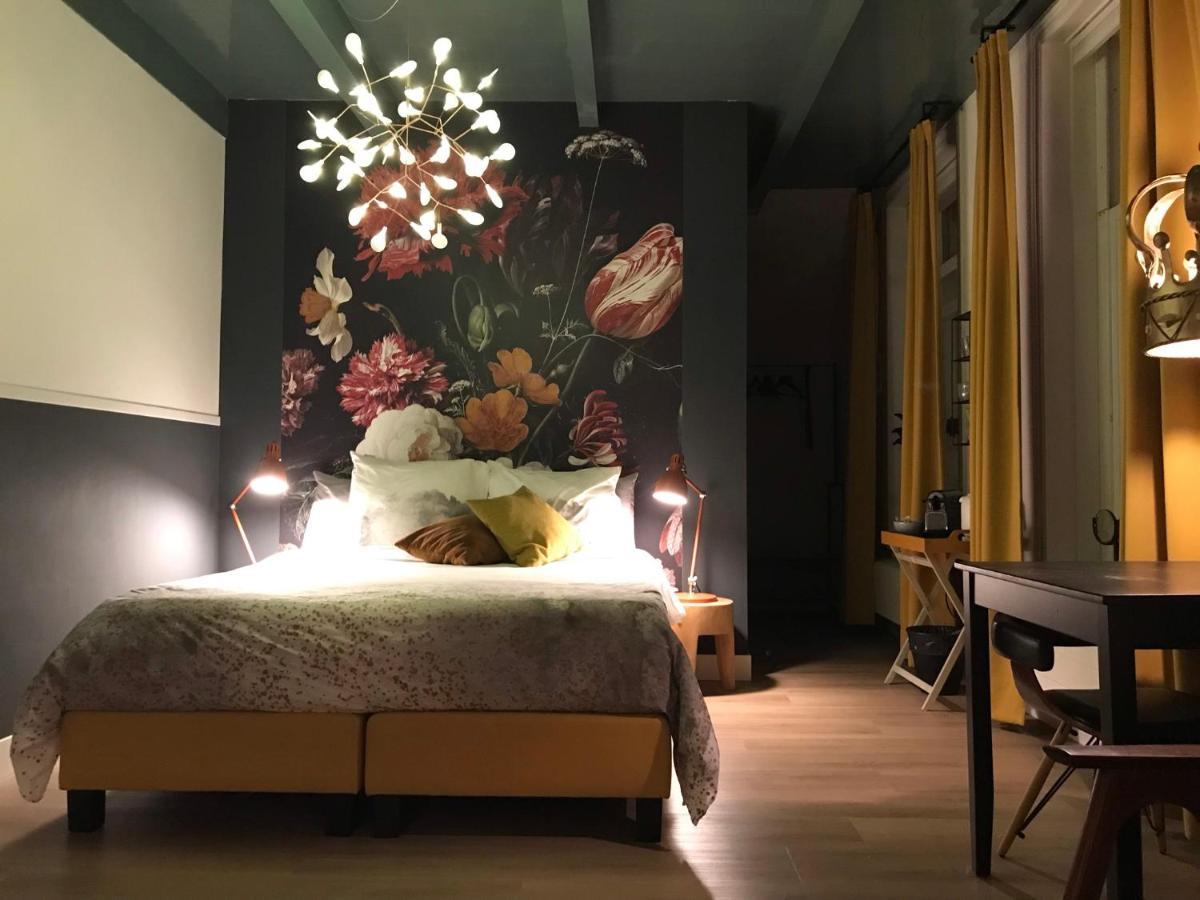B&B Logeren Bij De Burgemeester Stad aan 't Haringvliet Dış mekan fotoğraf