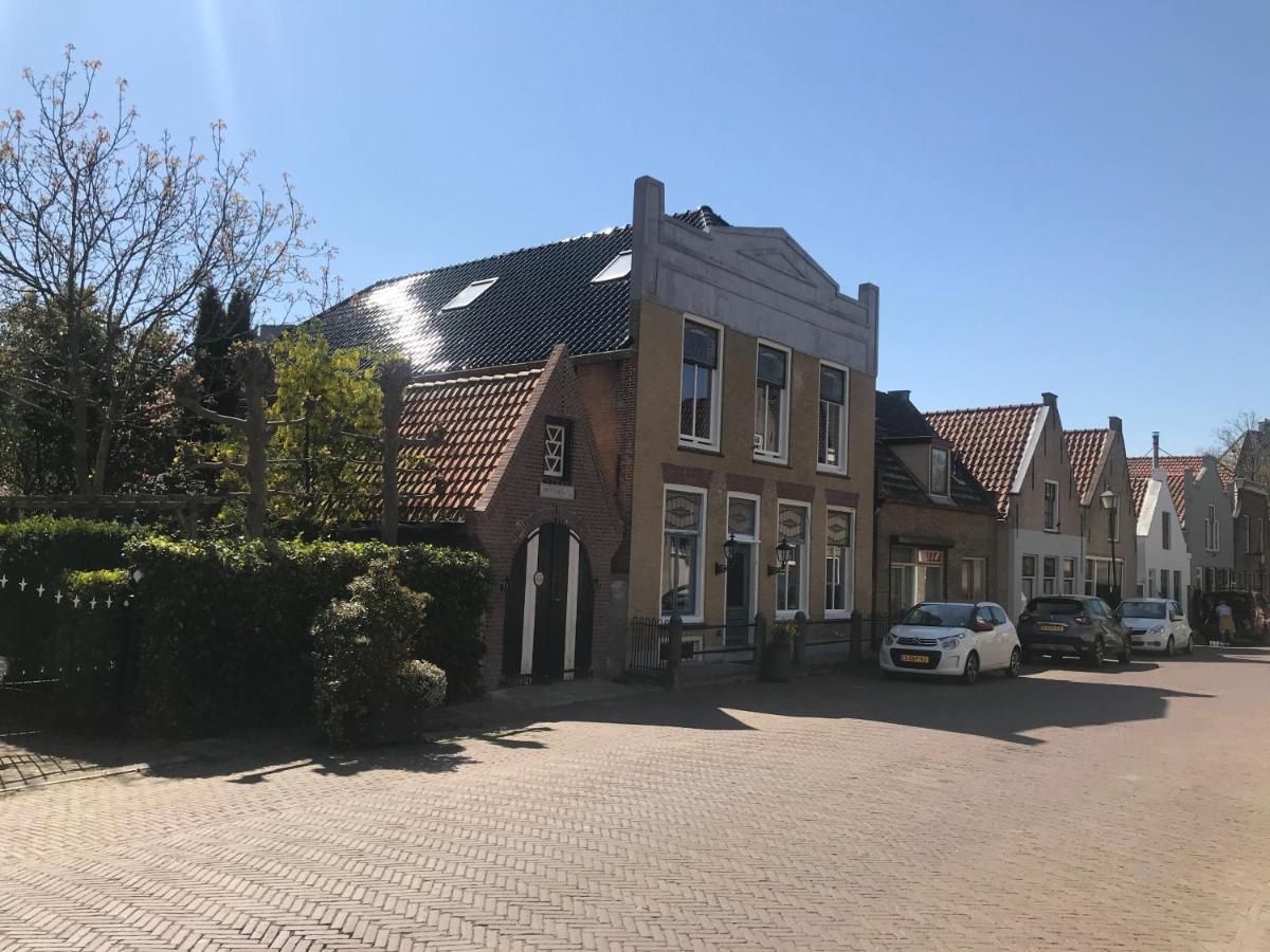 B&B Logeren Bij De Burgemeester Stad aan 't Haringvliet Dış mekan fotoğraf