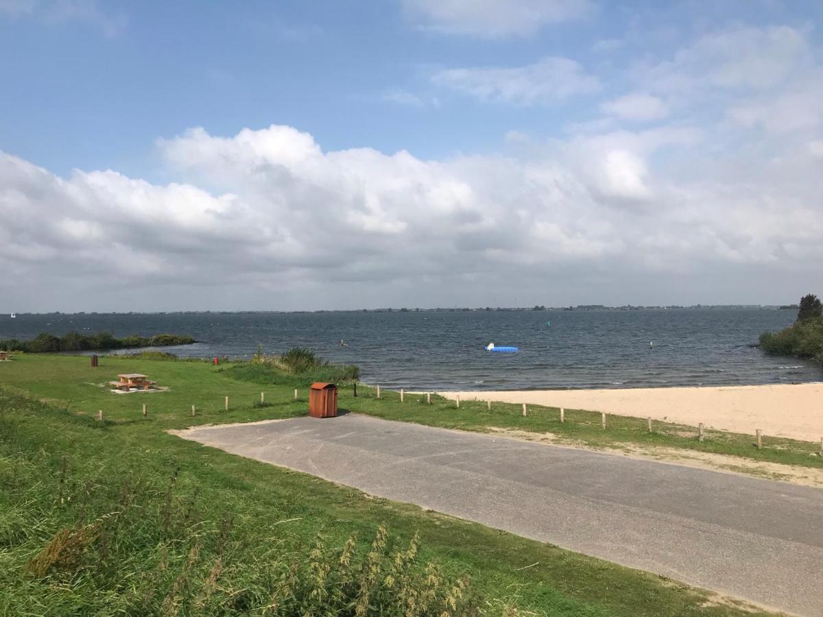 B&B Logeren Bij De Burgemeester Stad aan 't Haringvliet Dış mekan fotoğraf